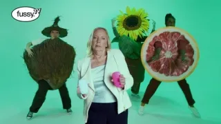 Първата YouTube реклама на Fussy